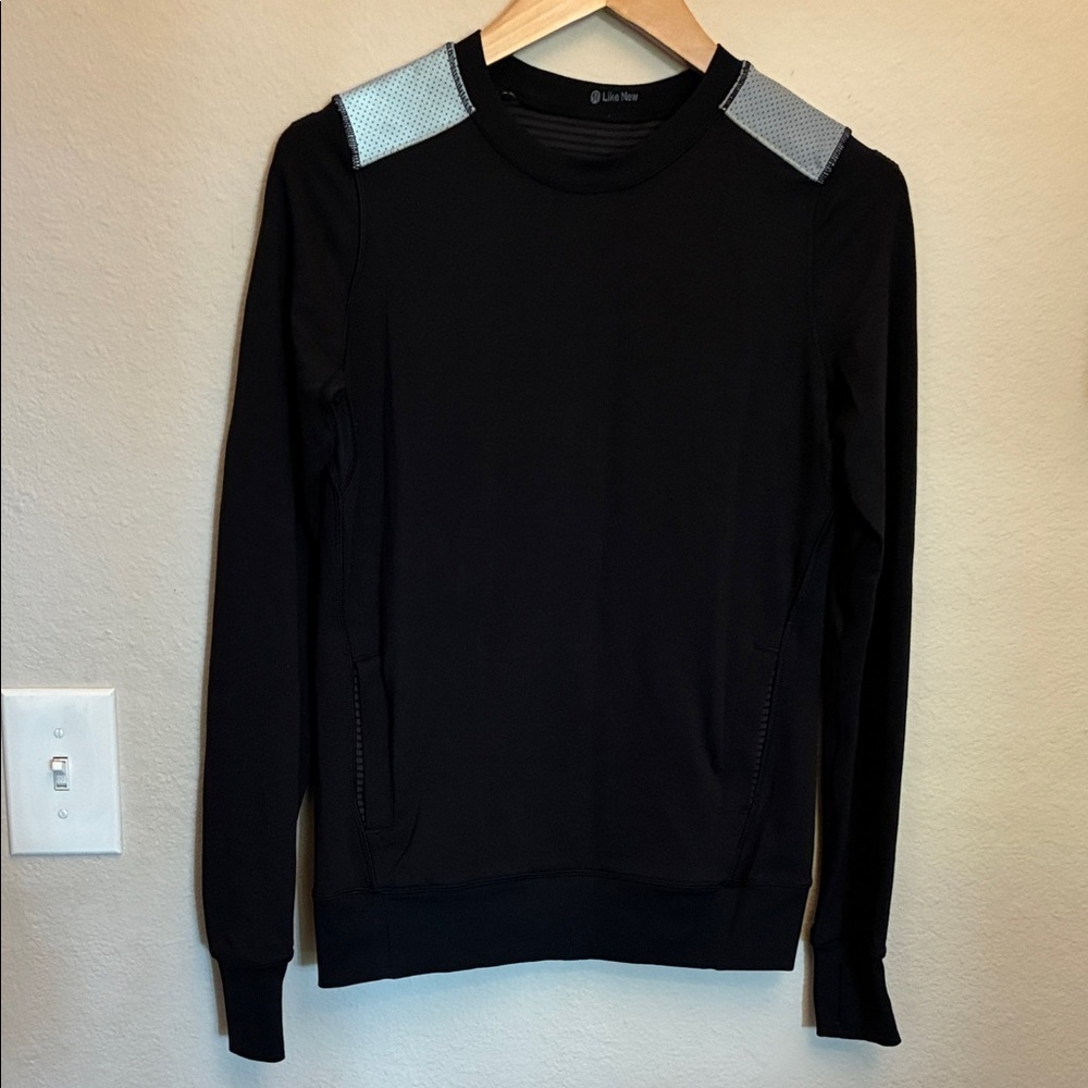 lululemon athletica Black Crewneck Sweater with Silver Accents size 4
